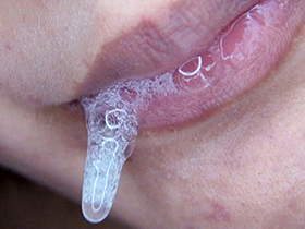 ３００人のよだれ　サンプル画像03